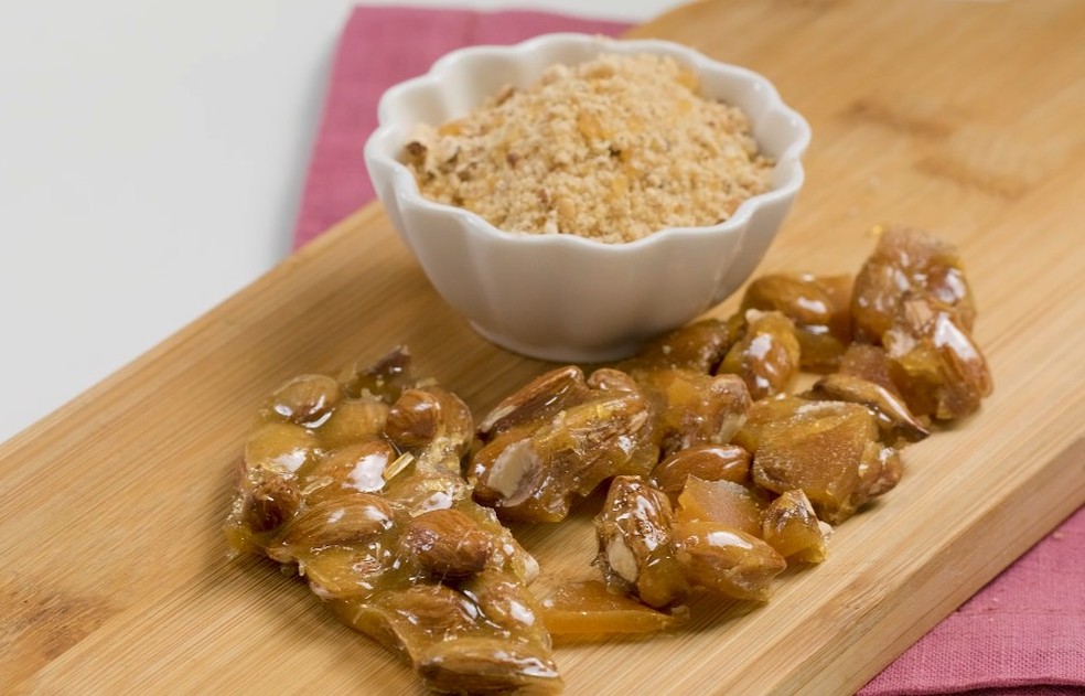 Pralin&ecirc; de am&ecirc;ndoas pronto para usar em sobremesas