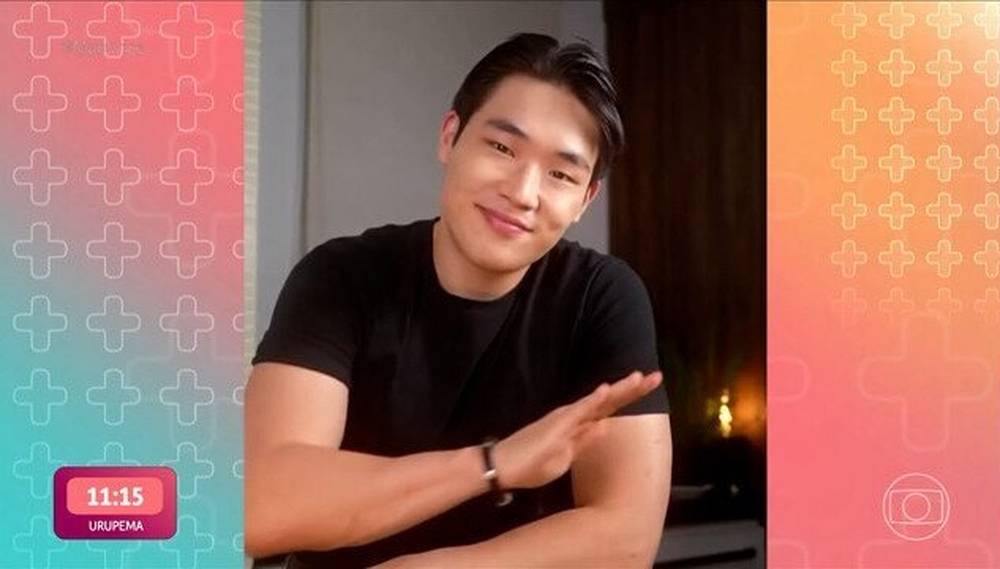 Arthur Paek comenta inspiração para gravar vídeos de receitas que mesclam charme e criatividade