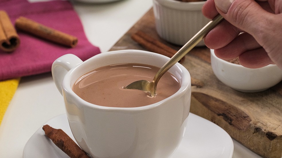 Chocolate quente supercremoso — Foto: Receitas