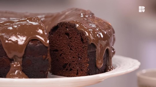 Molhadinhos! 6 receitas de bolos chocolatudos para testar em casa