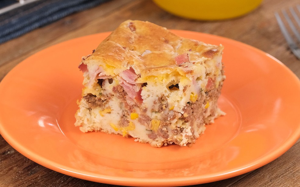 Comida salgada para festa junina: torta, quiche, sanduíche e bolo salgado