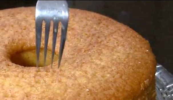 Bolo de Laranja Simples da Nazaré