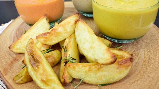 Frita, assada, rostie e mais: veja como fazer receitas com batata