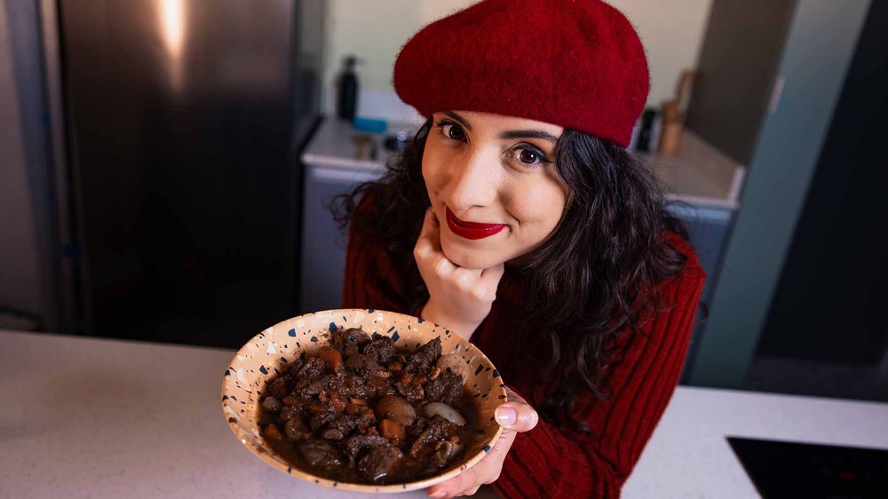 Boeuf bourguignon: prato foi criado por camponeses e era conhecido como estofado de carne