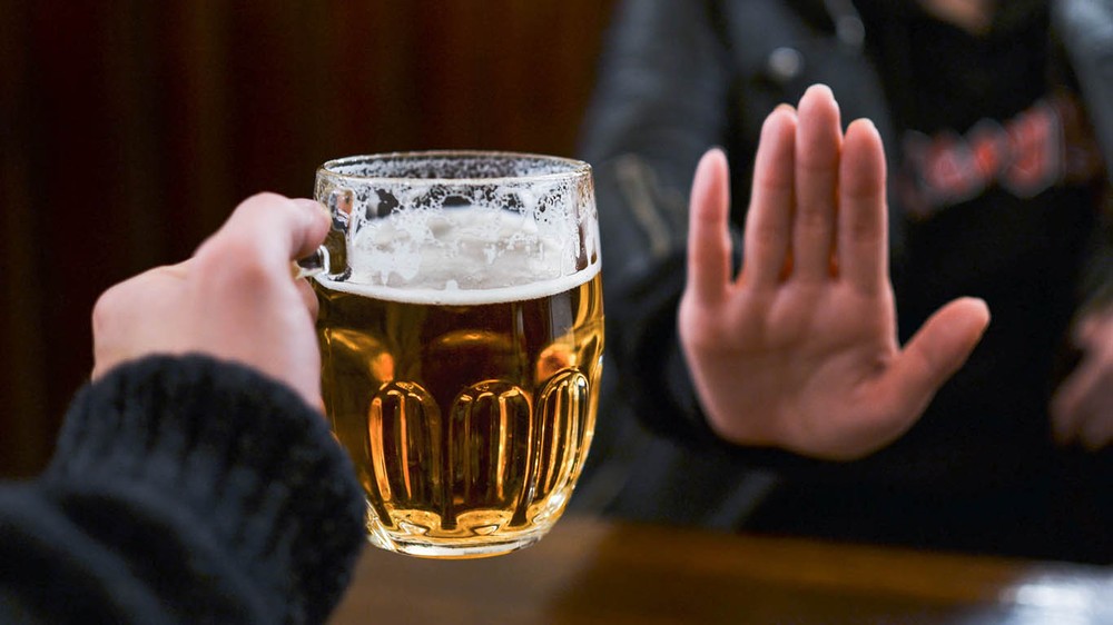 'Janeiro seco': entenda o desafio que propõe ficar um mês sem álcool