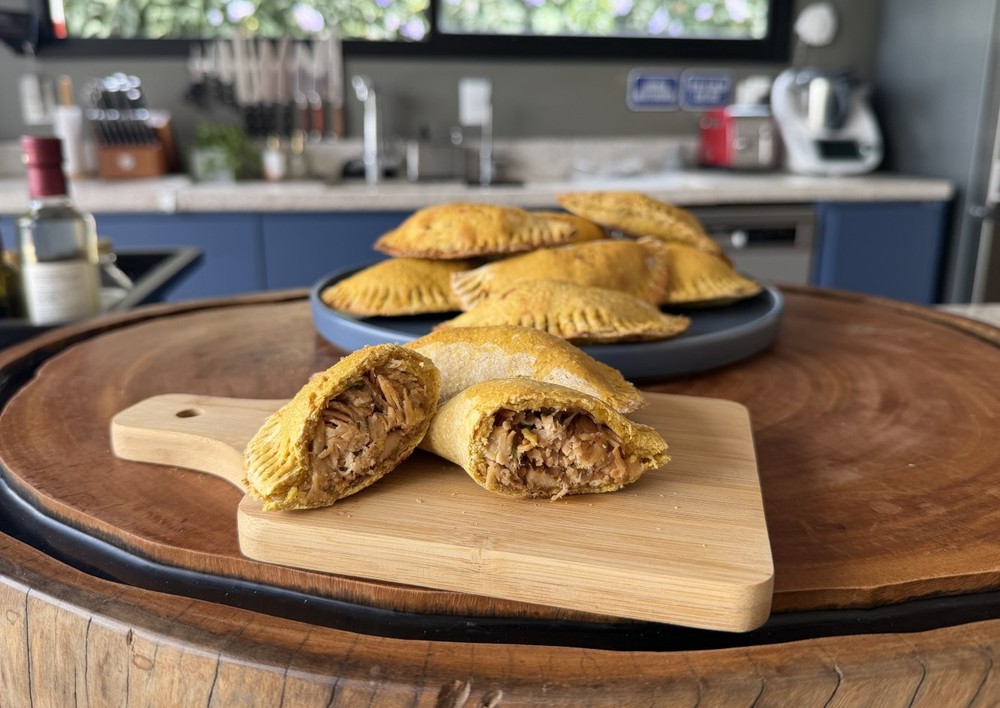 Pastéis assados de frango prontos para servir