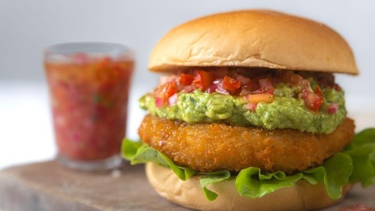 NotChicken Burger Mexicano: receita de hambúrguer de frango sem frango