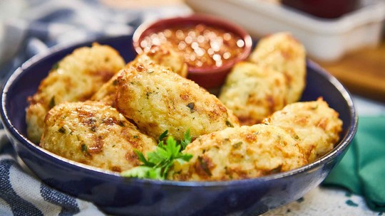 Bolinhos de arroz dourados na air fryer
