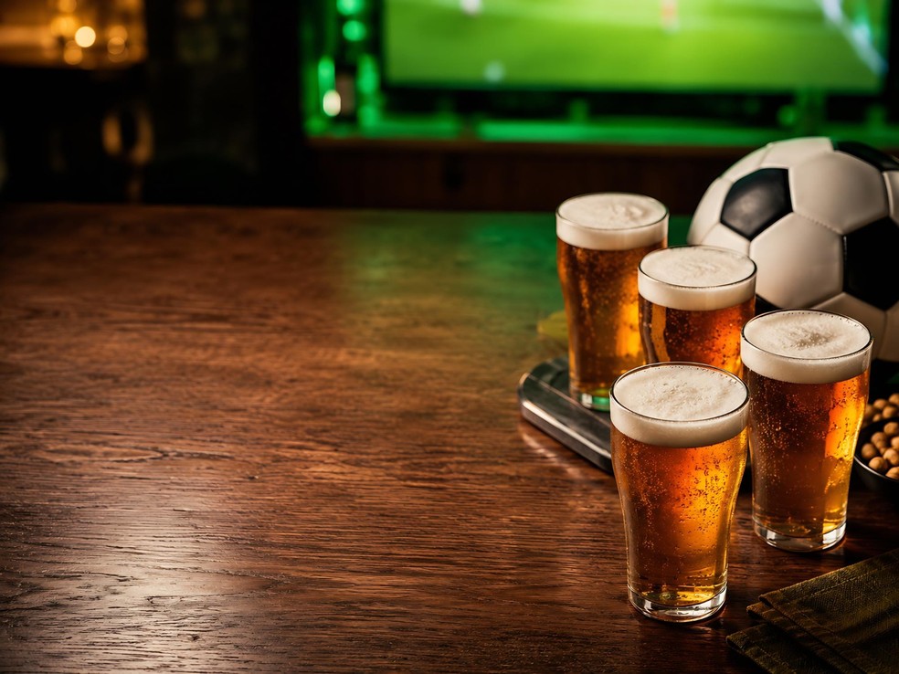 Especialista ensina como combinar cervejas com petiscos e carnes nos dias de jogo