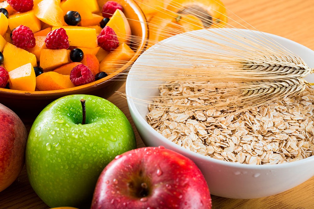 Conheça 10 alimentos ricos em fibras e seus benefícios