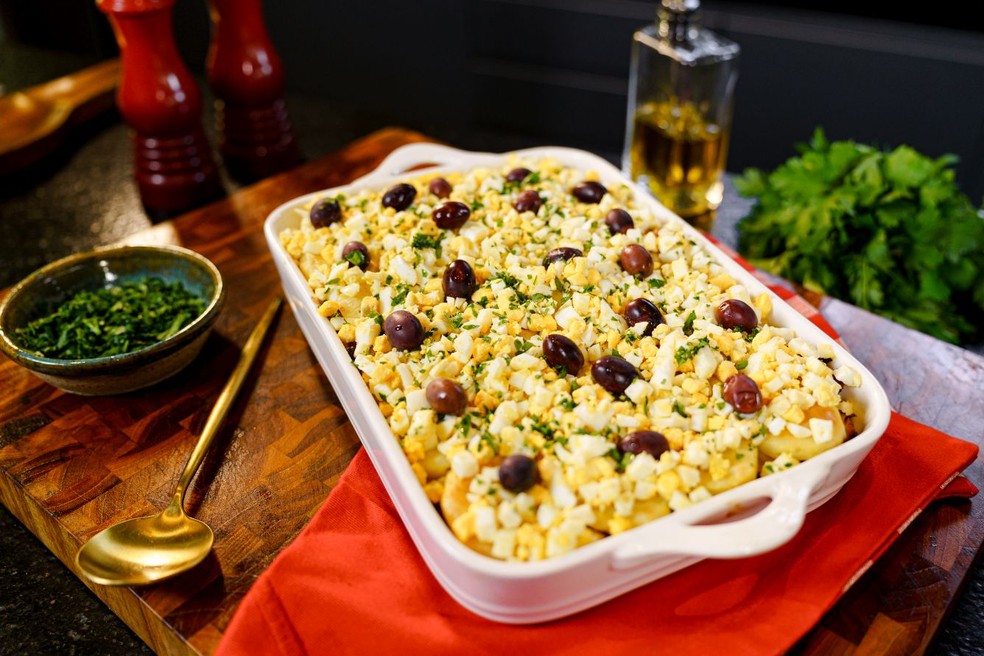 Bacalhau de forno para o Natal é fácil e delicioso — Foto: Juju Guerra