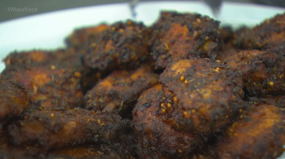 Tulipinha de frango temperada na air fryer pronta para servir