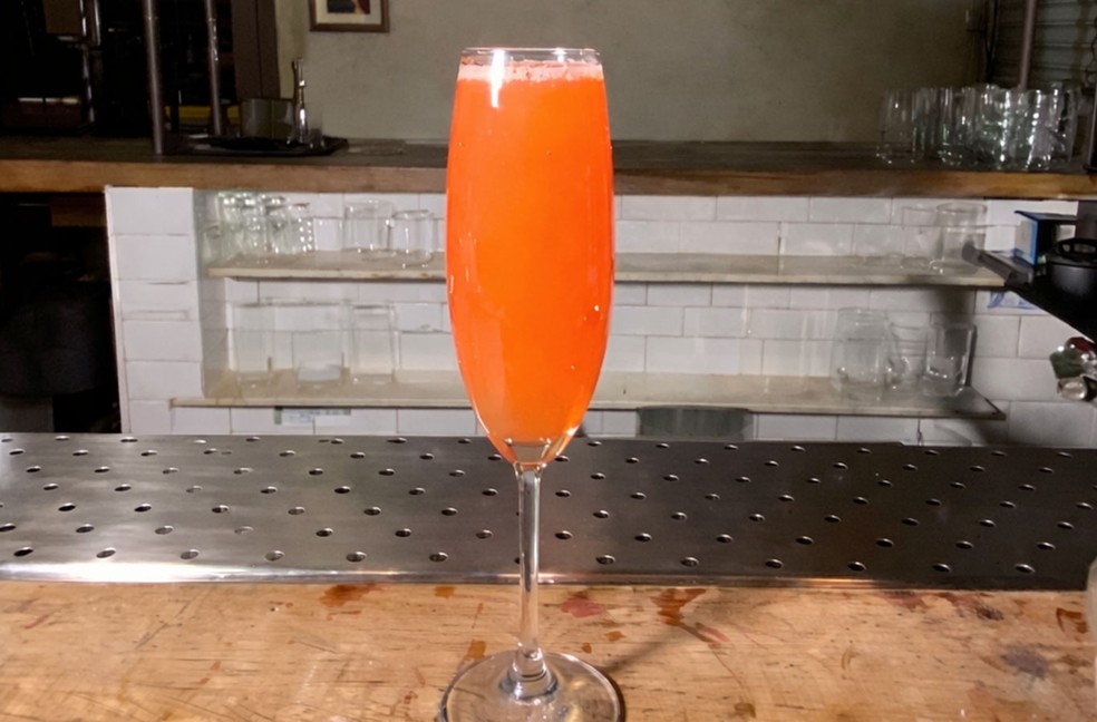 Virgin Rossini é opção de drink sem álcool para o Ano-Novo — Foto: Arquivo pessoal editado por IA/Chat GPT