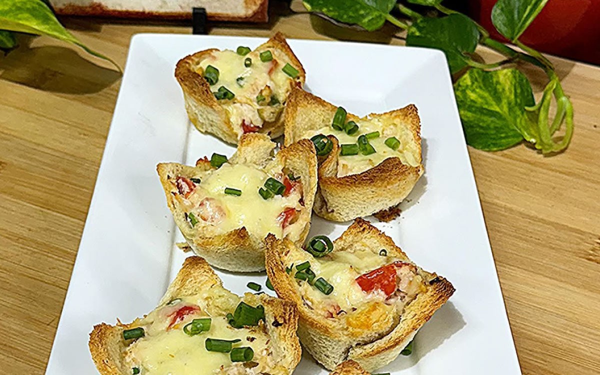 imagem-horizontal Cestinhas Crocantes de Pão de Forma com Peito de Frango Avivar