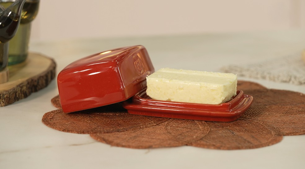 A manteiga é ideal para preparar bolos e biscoitos caseiros — Foto: Receitas