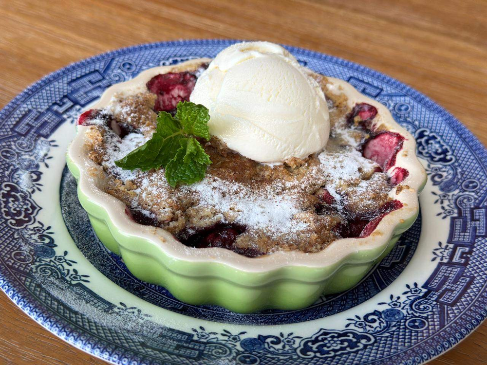 Crumble de frutas vermelhas do Roberto Kovalick