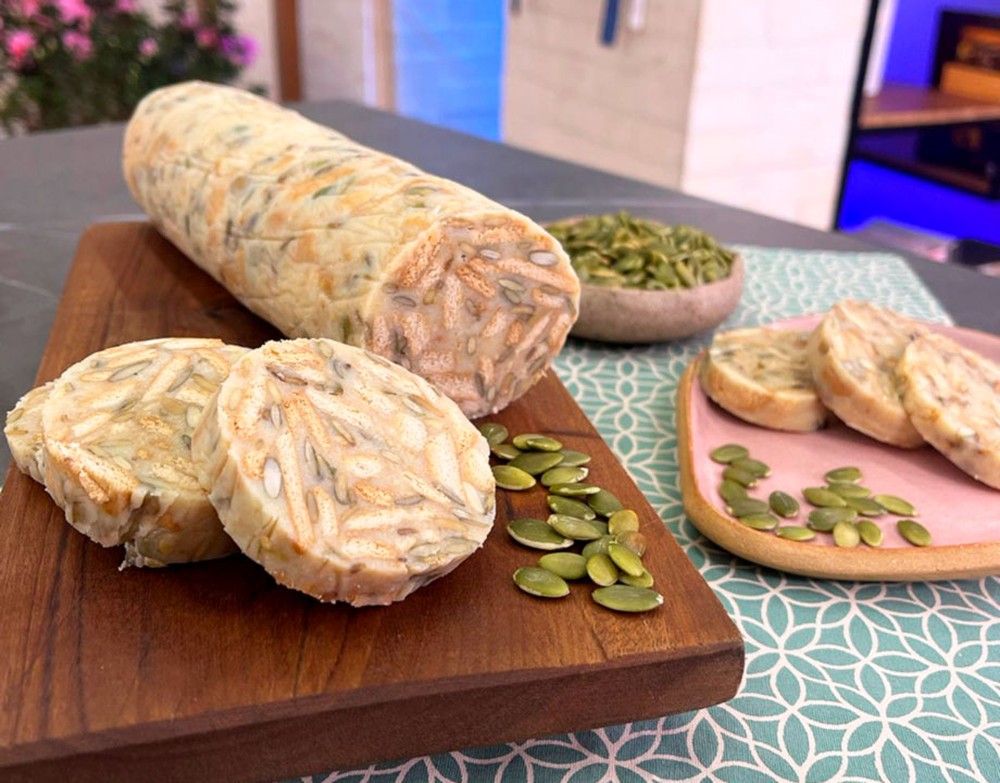 Salame doce com semente de abóbora