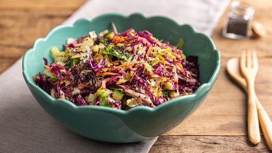 Salada Picadinha com Molho Oriental