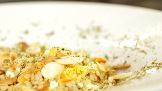 Aprenda a fazer arroz integral com amêndoas e ovo mexido - Programa: Alternativa Saúde 