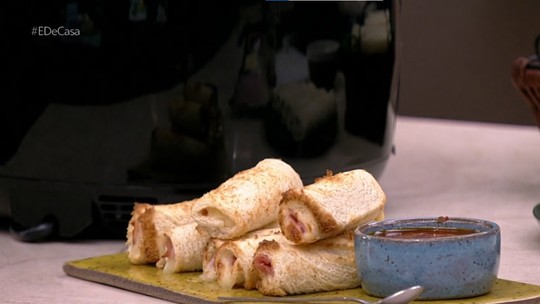 Canudinho de queijo e presunto na air fryer