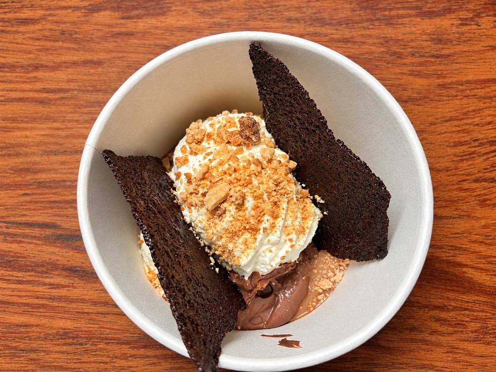 Choco-Caramel: A Deliciosa Sobremesa de R$ 30 que Marcou o Rio Gastronomia 2026 — Foto: Gabriella Dias/Receitas