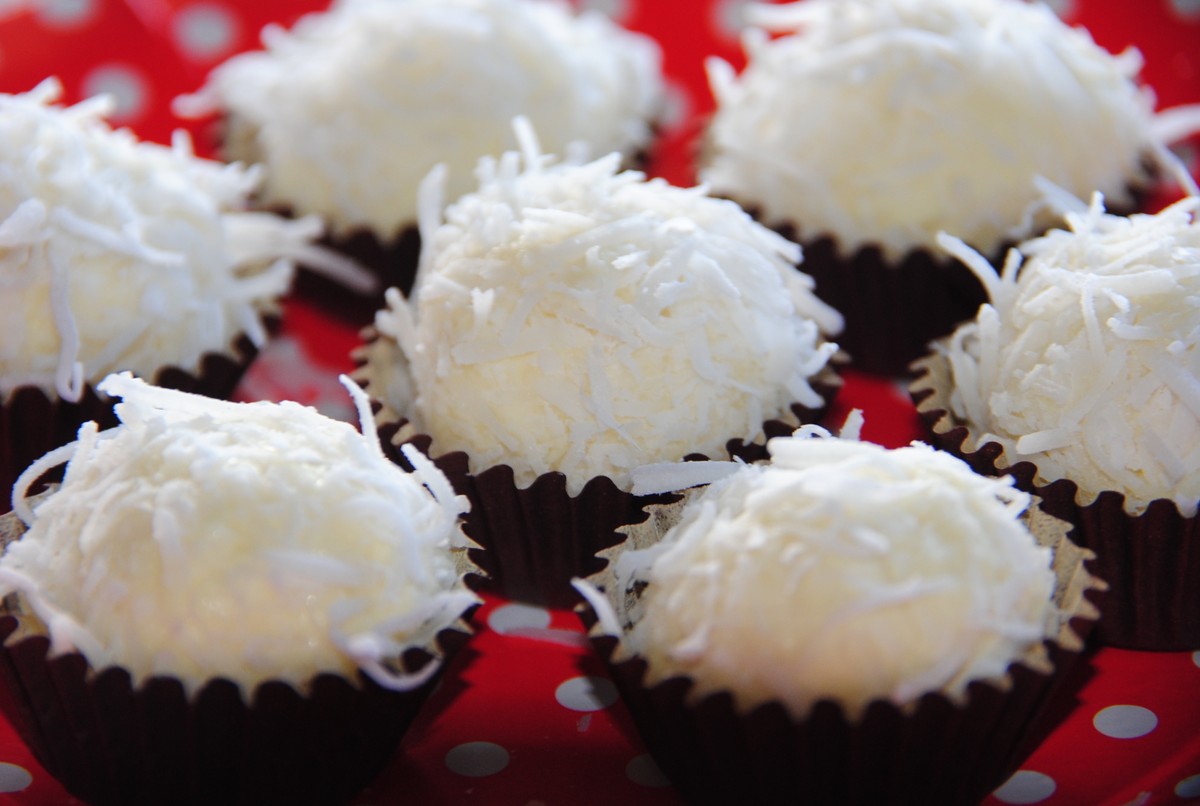 DOCINHO DE COCO DA JULIETA | Doces e sobremesas | Receitas