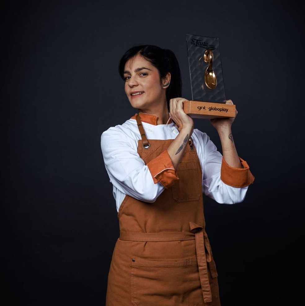 Chef paranaense, Manu Buffara integra time de mentores do The Taste Brasil