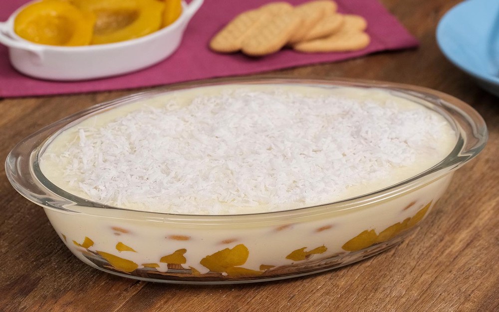 Sobremesas com pêssego: 5 receitas para aproveitar a fruta