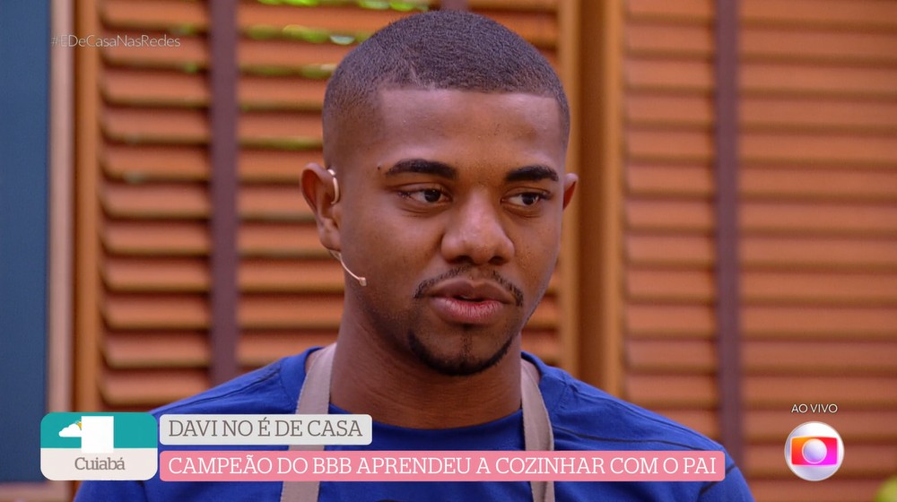Campeão do BBB 24, Davi conta que aprendeu a cozinhar com o pai: 'Aos 10 anos'