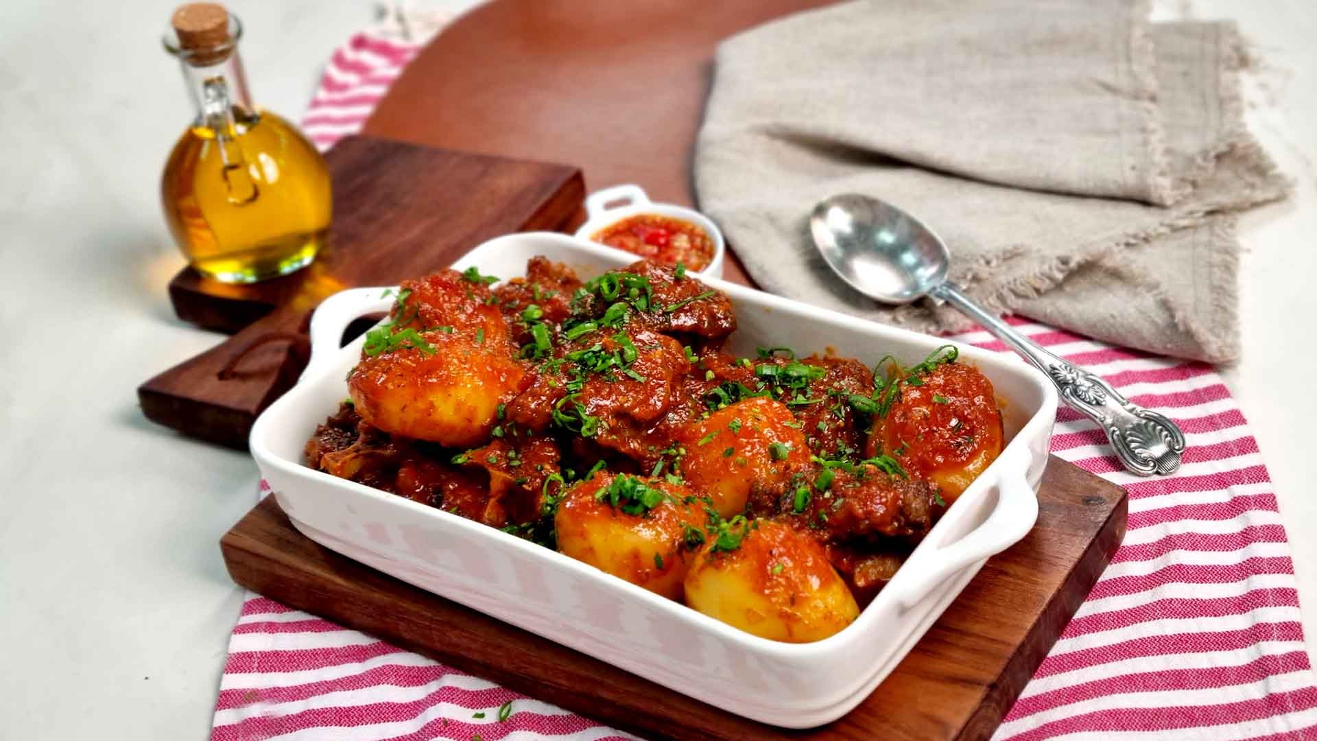 Rabada com batatas ao molho | Receitas