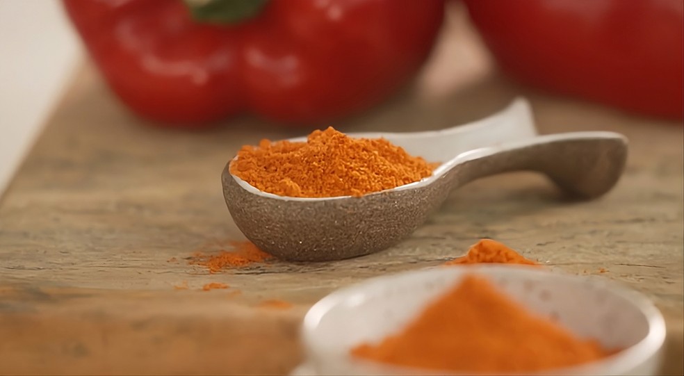 Páprica: o que é, tipos e como usar o tempero nas receitas