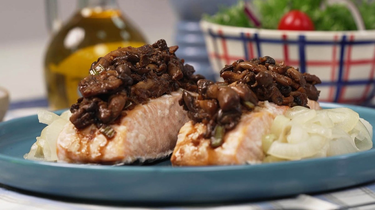 Salmão com shimeji Peixes e frutos do mar Receitas