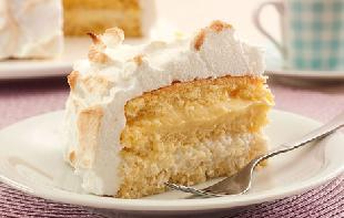 Bolo de coco com baba de moça | Bolos | Receitas