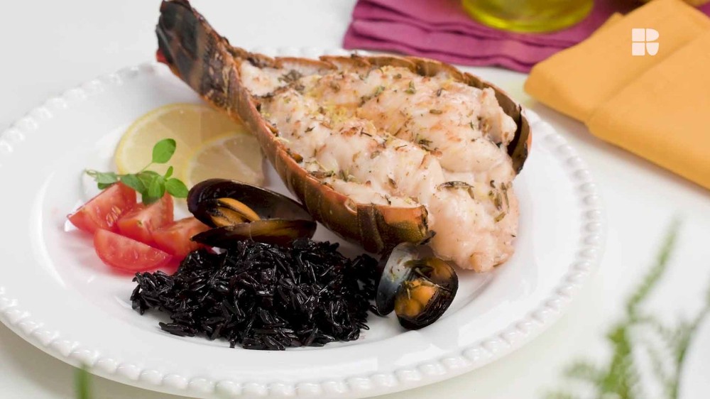 Luis Roberto ensina como assar lagosta na churrasqueira e chef dá dicas para incrementar receita