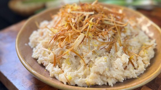 Arroz cremoso de alho poró e palmito da Juju Guerra