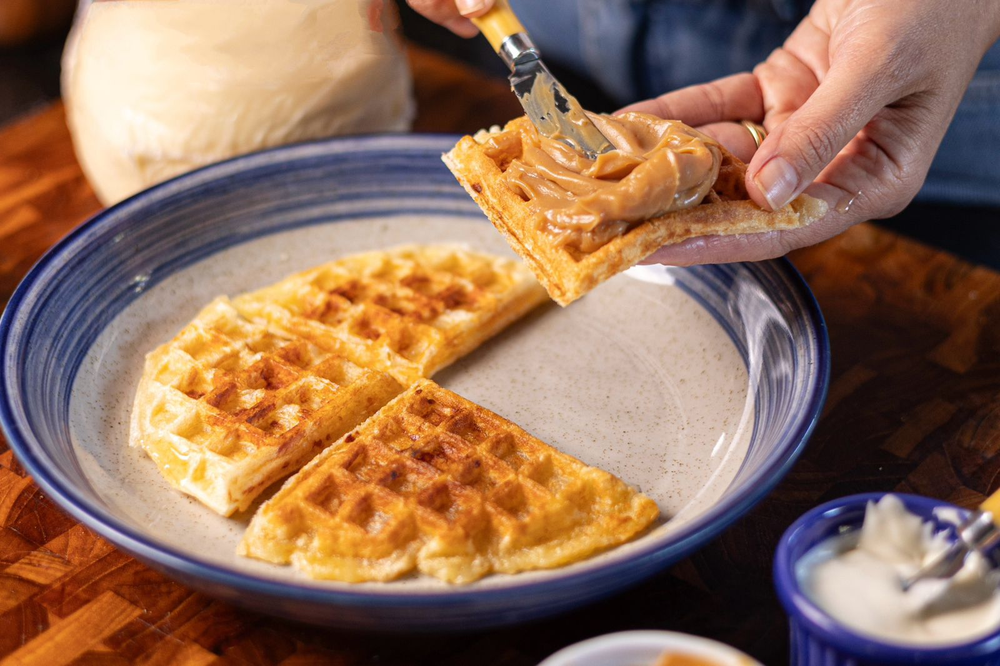 Waffle de pão de queijo da Juju Guerra