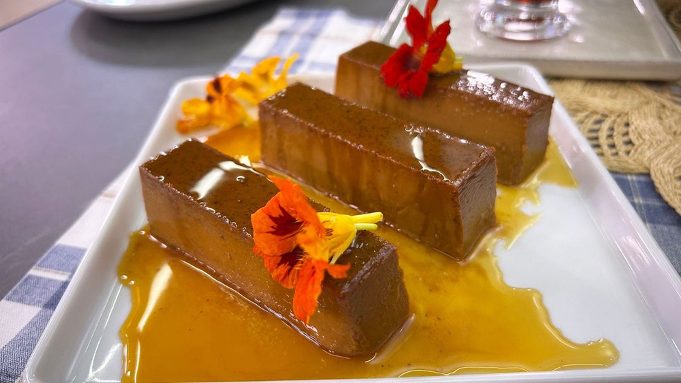 Pudim de doce de leite com cardamomo — Foto: Daniela Meira/Globo