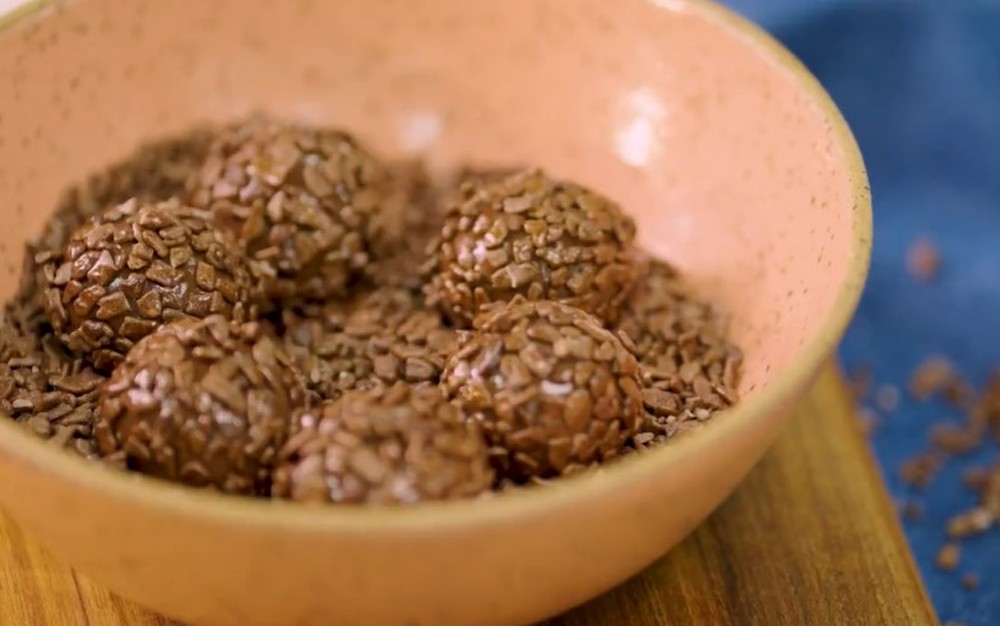 Qual a função do creme de leite no brigadeiro? Entenda e saiba como usar