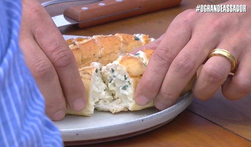 4 formas de preparar seu pão de alho