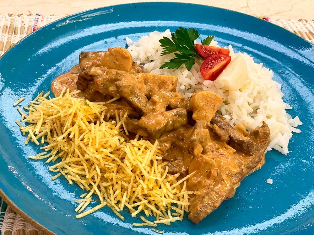 Strogonoff de carne da Talitha Morete